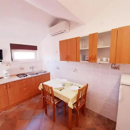 Apartments Izabela Muzic-Fornaric Cres Zewnętrze zdjęcie