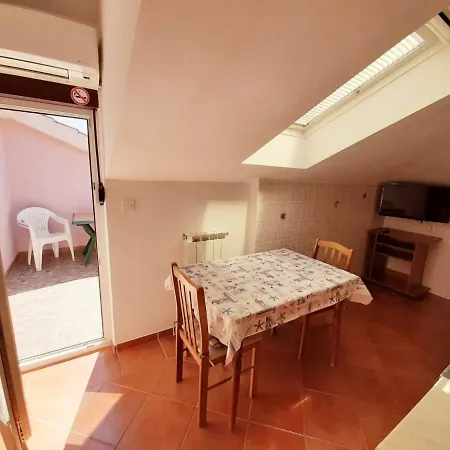 Apartments Izabela Muzic-Fornaric Cres Zewnętrze zdjęcie