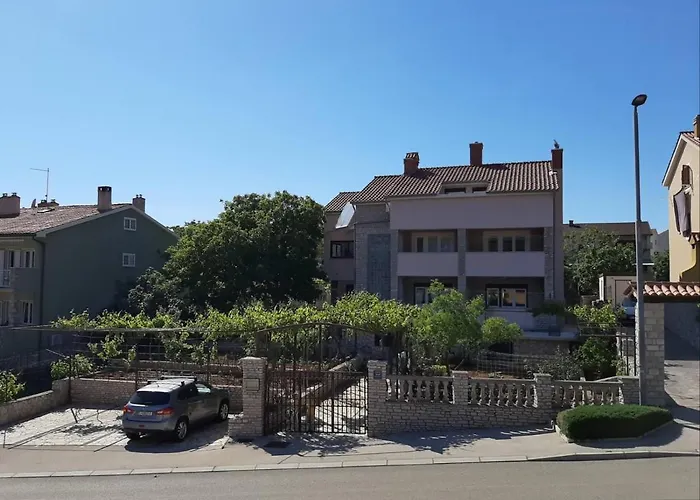 Apartments Izabela Muzic-Fornaric Cres
